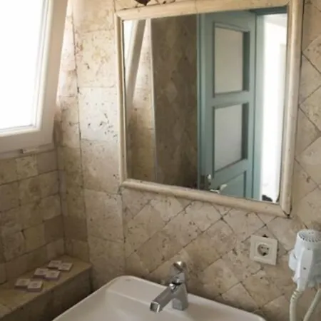 Sardunya Couette-café 4*