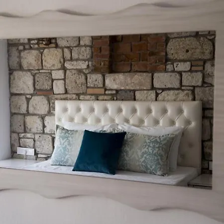 Bed and Breakfast Sardunya 4*